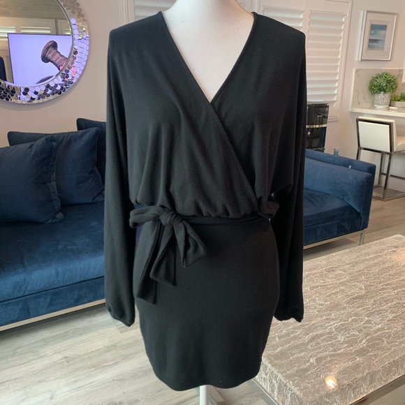 Forever 21 Dresses & Skirts - NWT Medium Forever 21 Faux Wrap Dolman Mini Dress